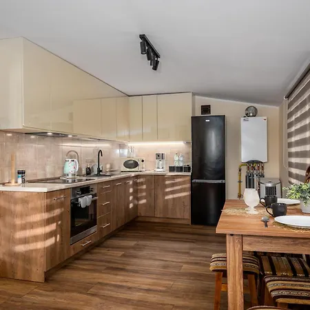 Sunny House - Narew, * Lacha