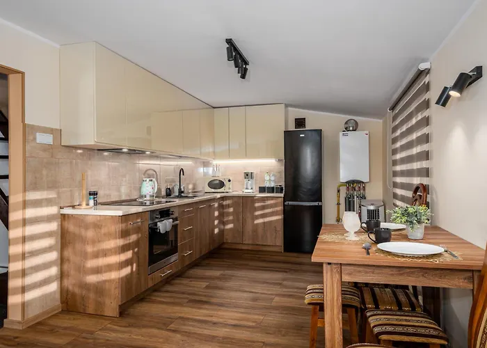 Sunny House - Narew, * Lacha